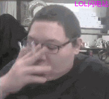 我拿起烟抽反了